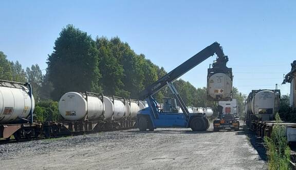 Kem One : une logistique décarbonée grâce à la plateforme multimodale de puyôo